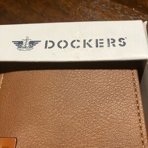 NEW!!! Mens Wallet by Dockers